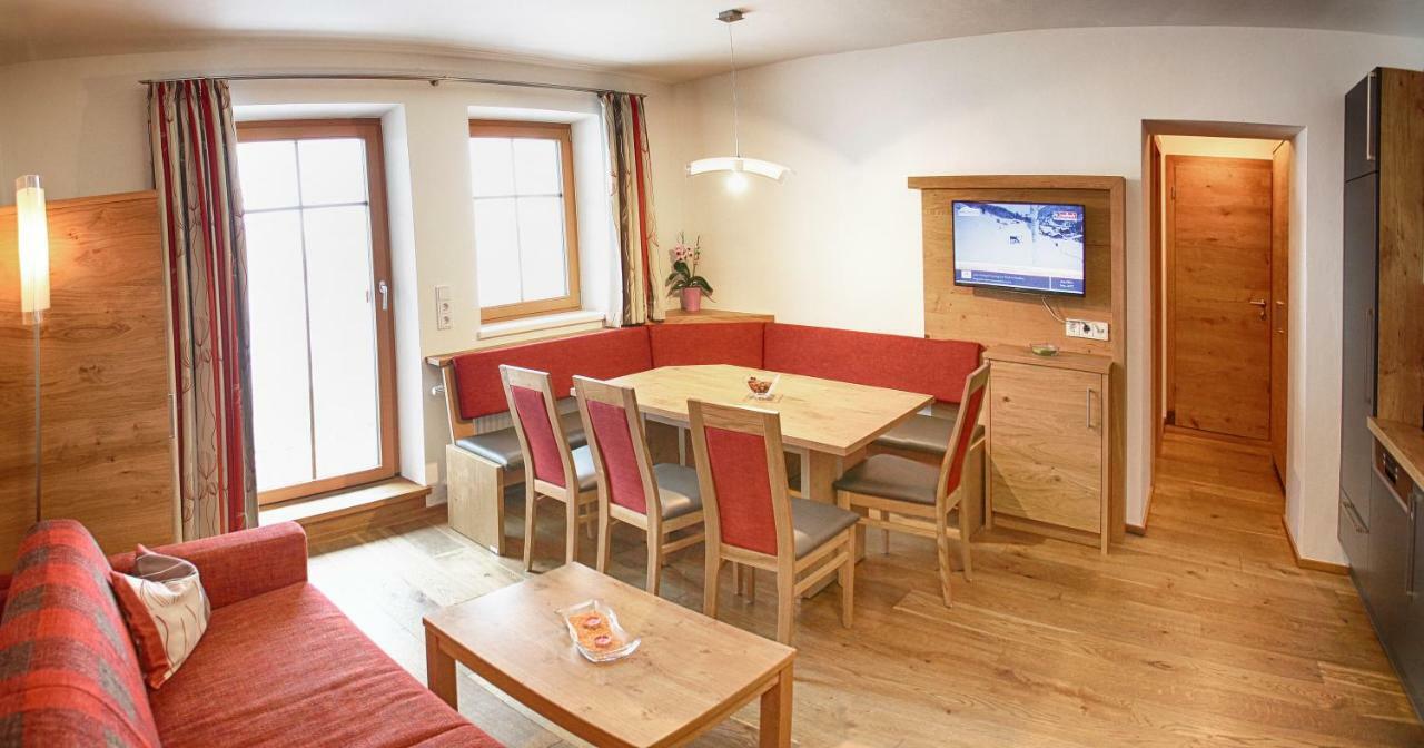 Tarlack Appartements Huetten 34 Leogang Bagian luar foto